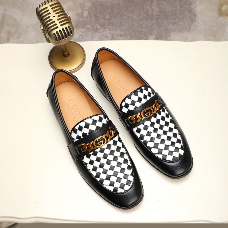 G*u*i leather shoes